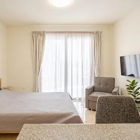 Appartement Danaos Seaside 103 With Pool In Tourist Area